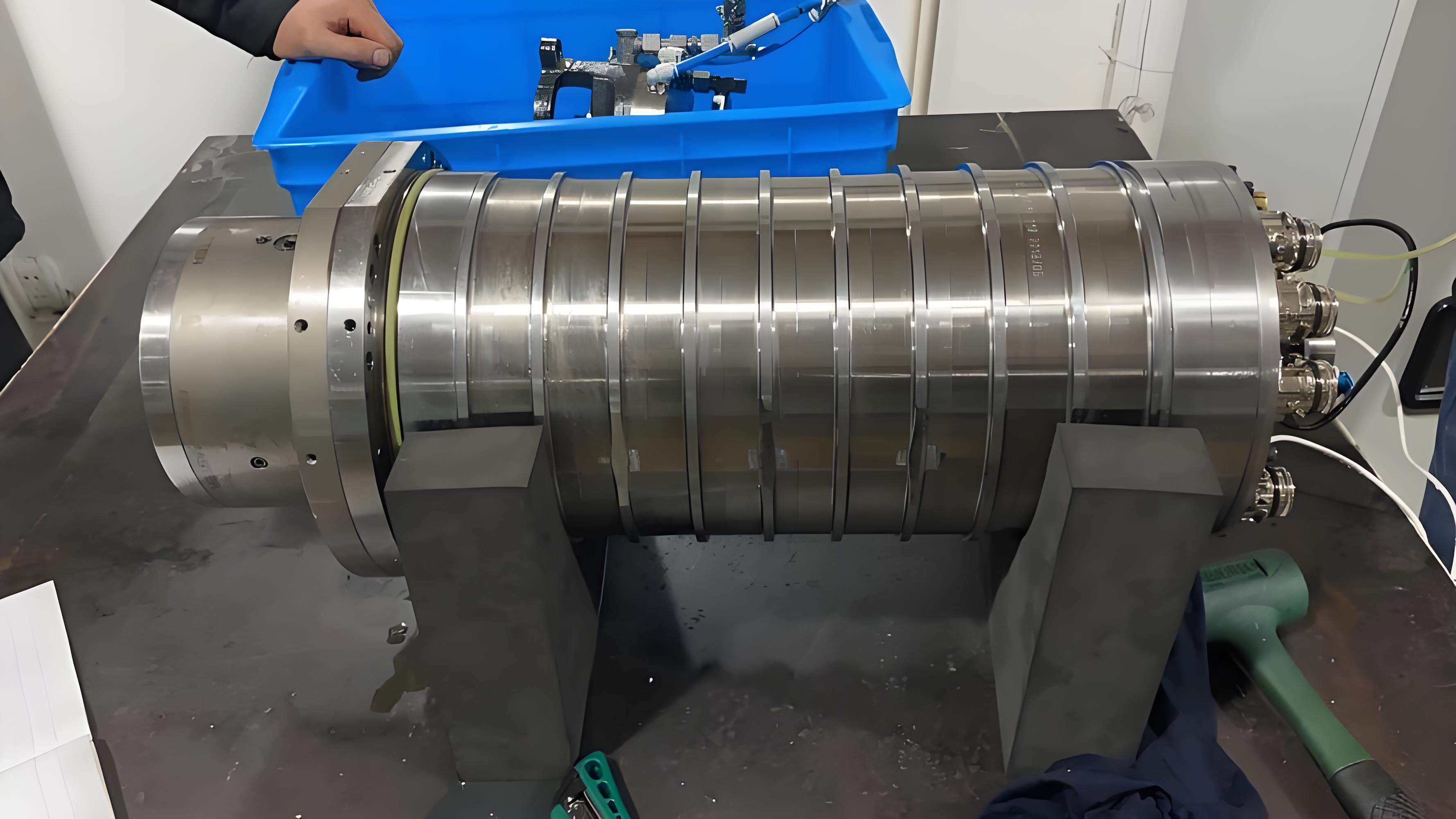 電主軸維修1.jpg 電主軸維修1.jpg