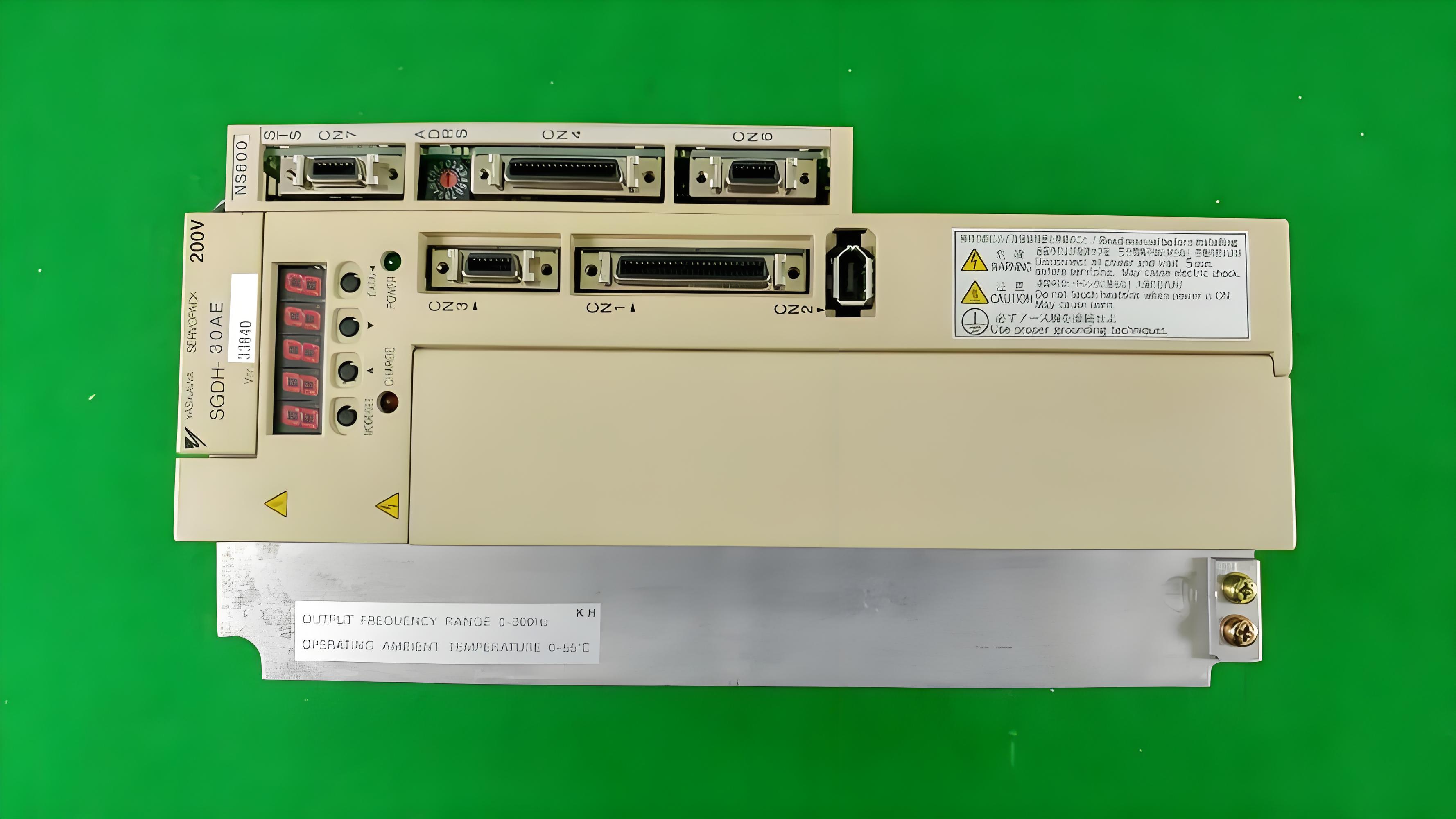 安川驅(qū)動器.jpg 安川驅(qū)動器.jpg